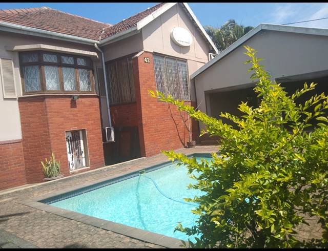 5 BEDROOM HOUSE FOR SALE IN BLUFF